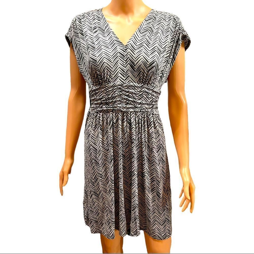 LOFT Gray Ruched Cap Sleeve Dress Dress XSMALL
